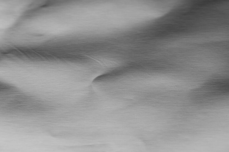 Nowoczesne wykończenia powierzchni – od szkiełkowania po anodowanie